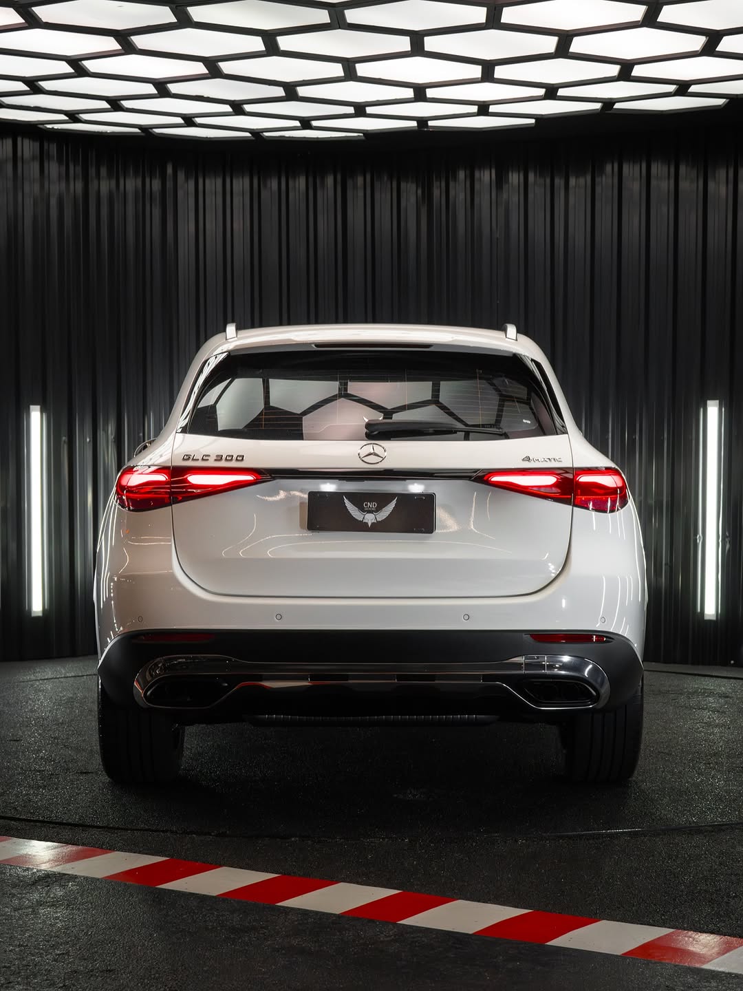 MERCEDES-BENZ GLC 300 - Imagem 14