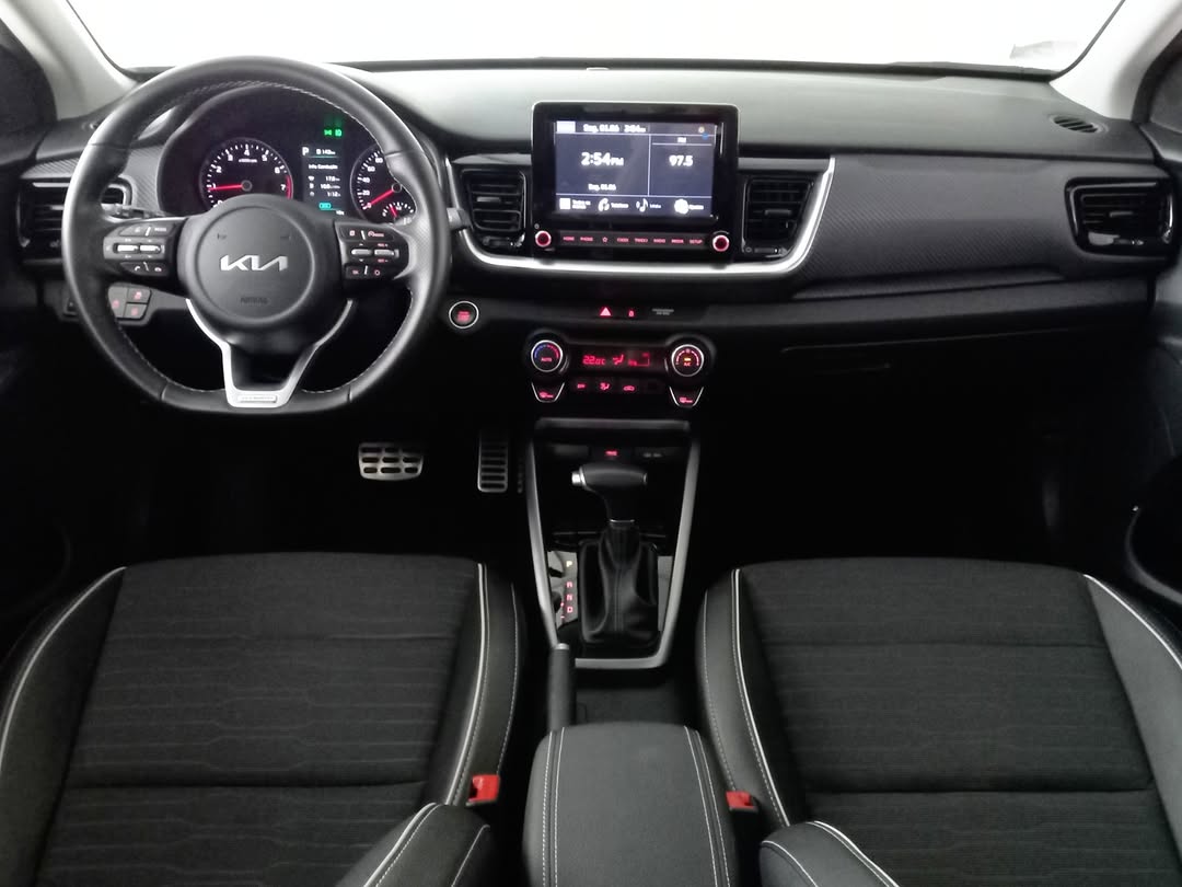 KIA STONIC SX TURBO HÍBRIDO - Imagem 9