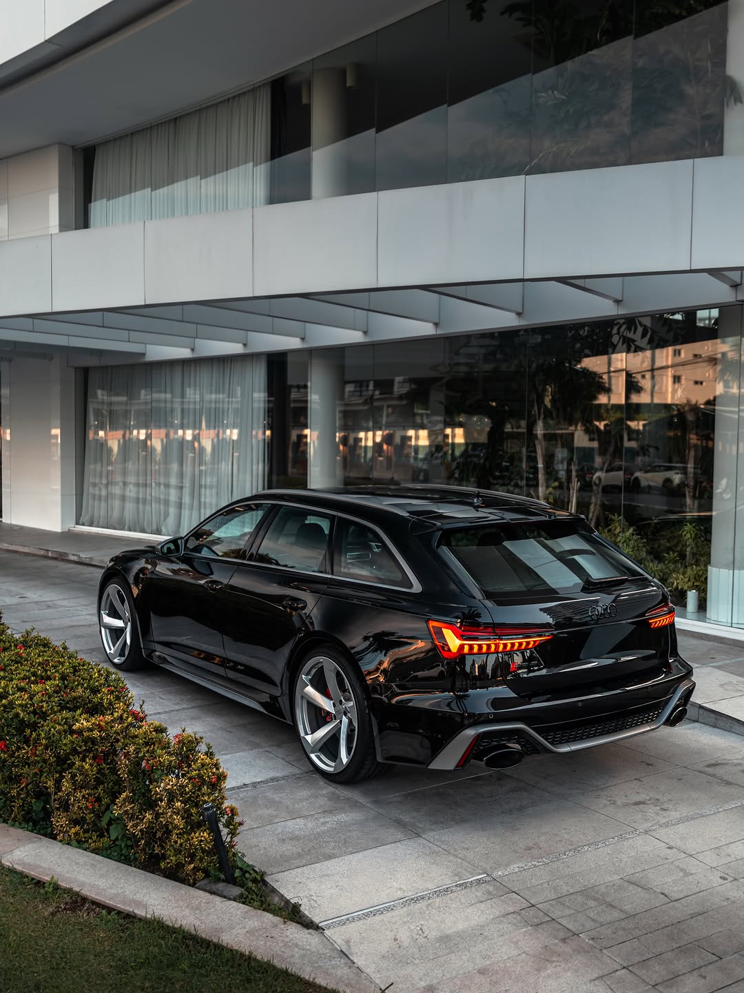 AUDI RS6 AVANT PERFORMANCE - Imagem 13