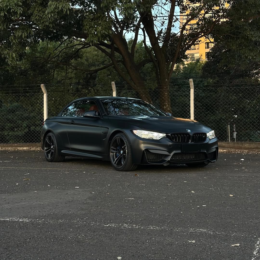 BMW M4 CONVERSÍVEL - Imagem 2