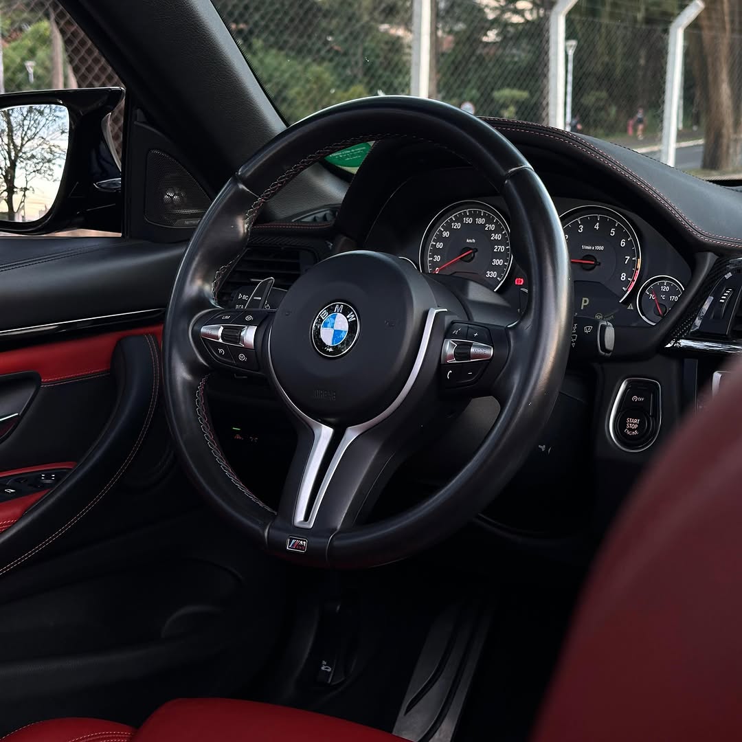 BMW M4 CONVERSÍVEL - Imagem 8