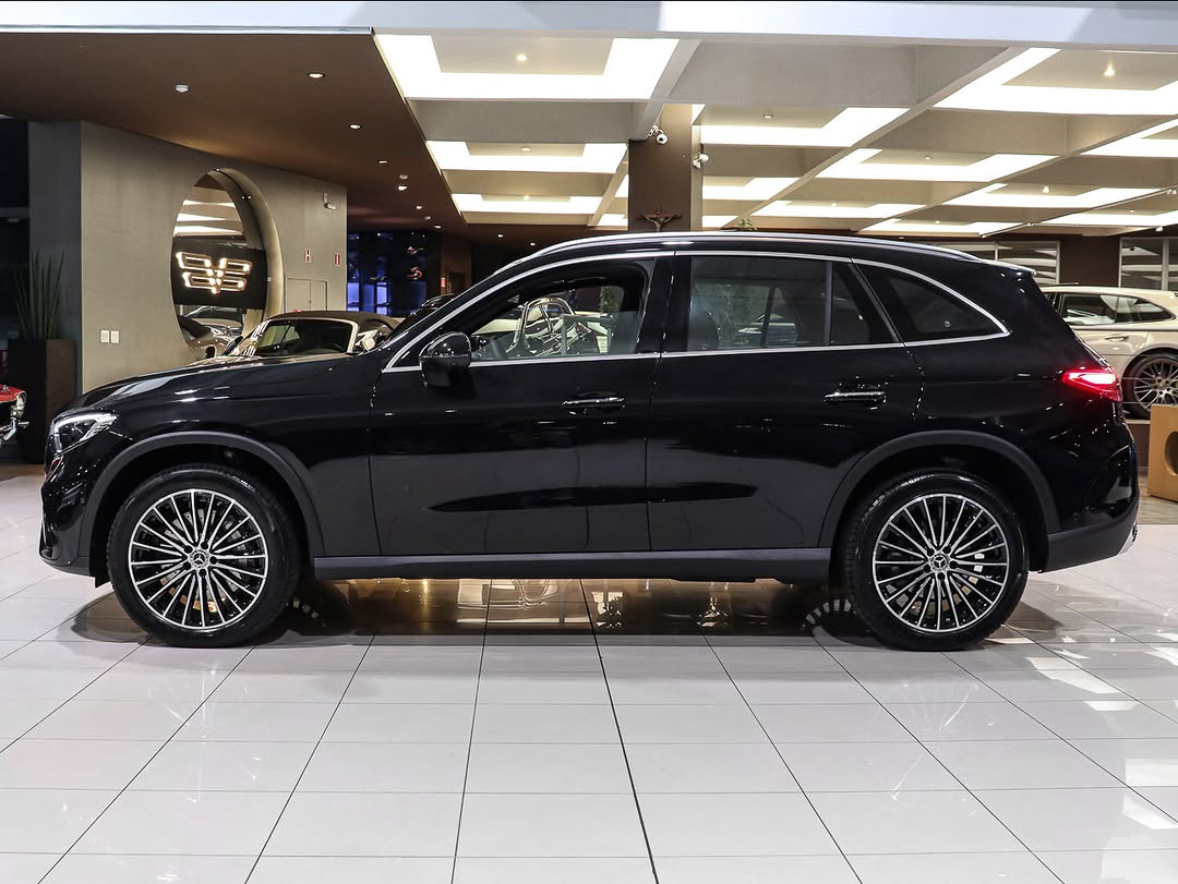 MERCEDES-BENZ GLC AMG LINE - Imagem 2