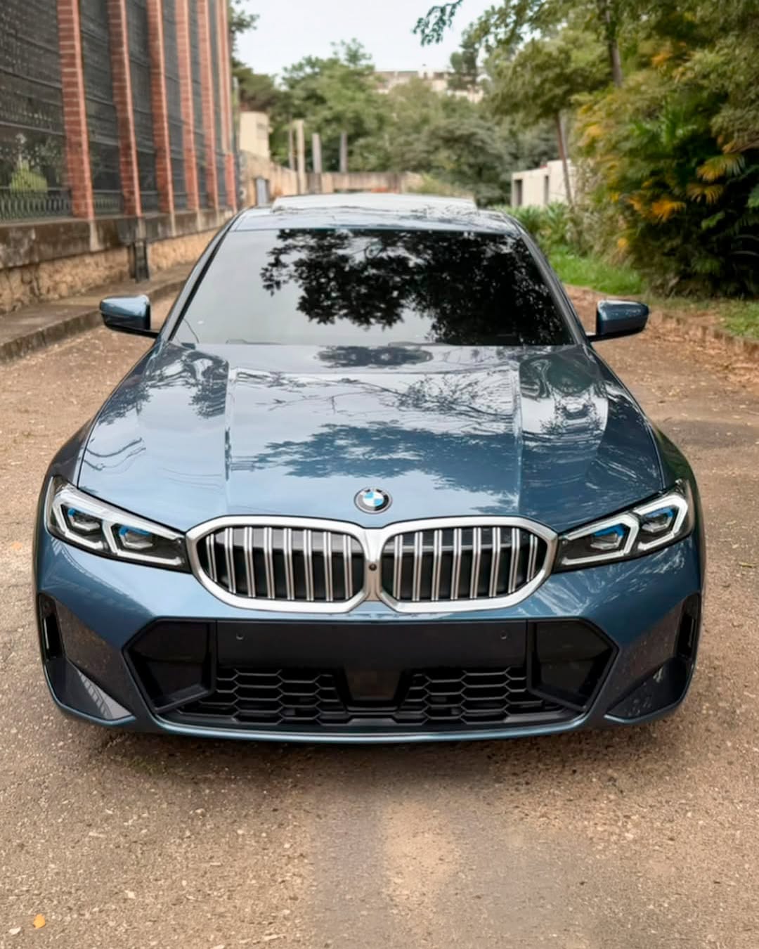 BMW 320I M SPORT - Imagem 2