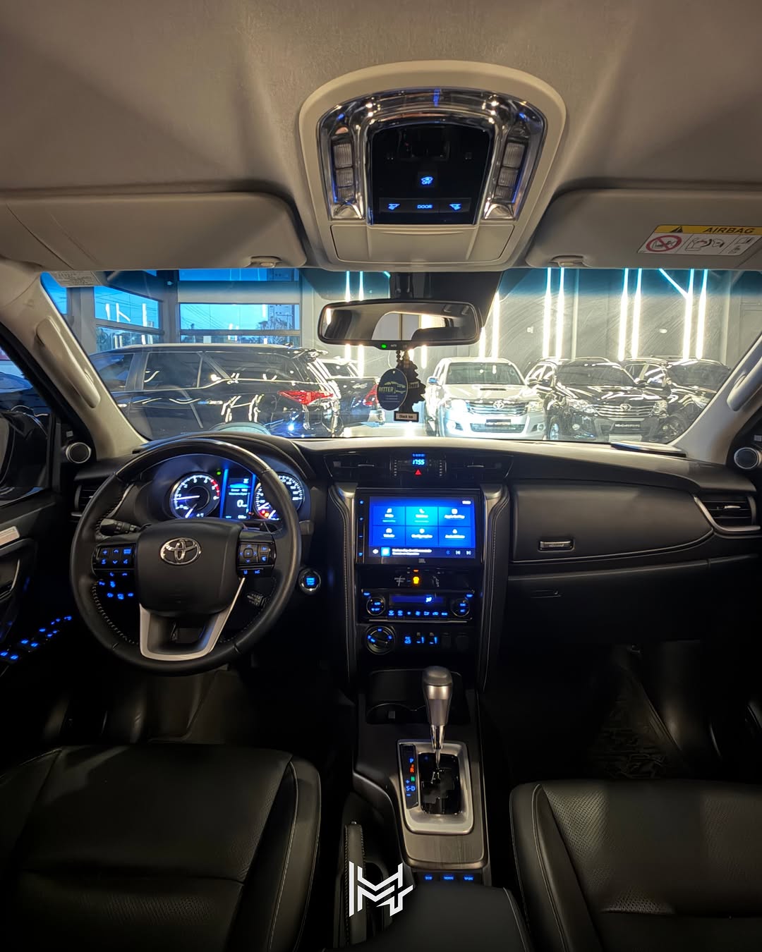 TOYOTA HILUX SW4 SRX 4X4 AUTOMÁTICA DIESEL - Imagem 3
