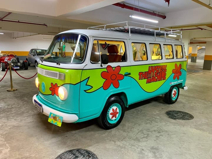 VOLKSWAGEN KOMBI SCOOBY DOO MOTORHOME