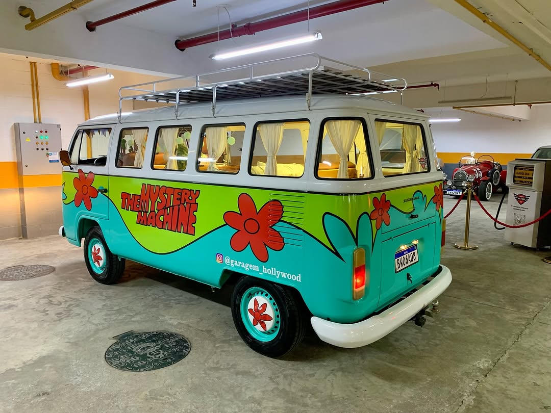 VOLKSWAGEN KOMBI SCOOBY DOO MOTORHOME - Imagem 3