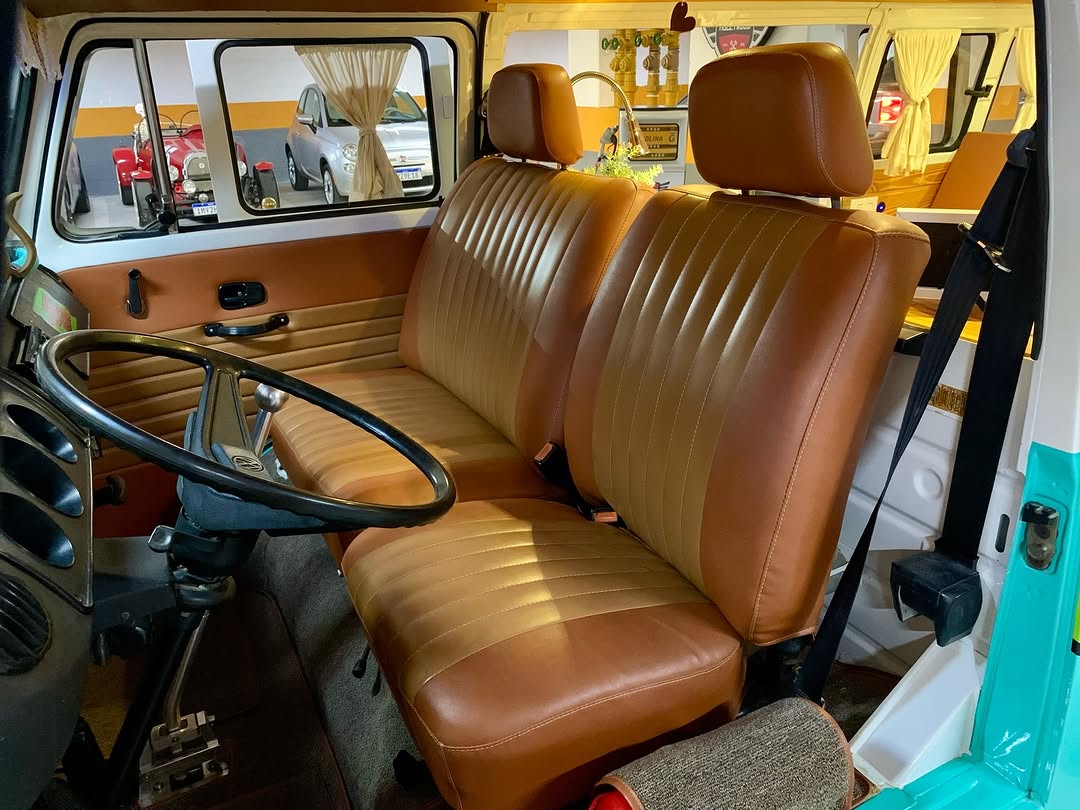 VOLKSWAGEN KOMBI SCOOBY DOO MOTORHOME - Imagem 6