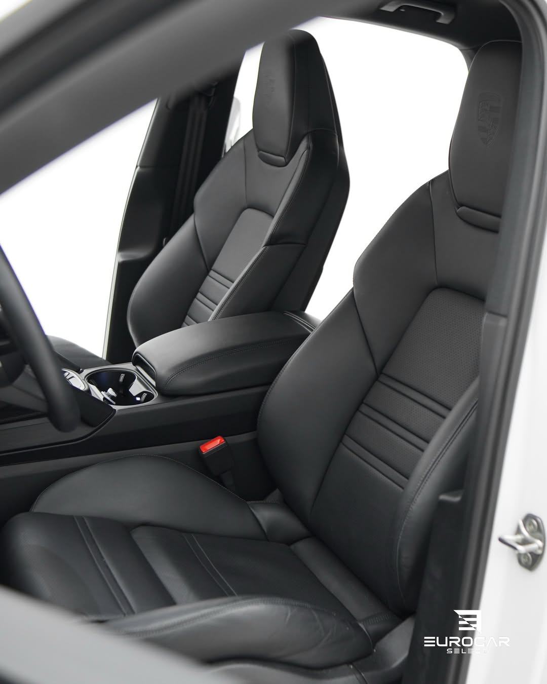PORSCHE CAYENNE COUPE E-HYBRID - Imagem 8