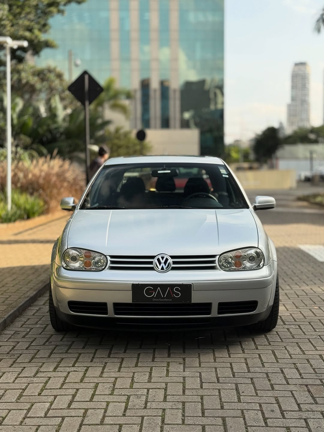 VOLKSWAGEN GOLF GTI - Imagem 2