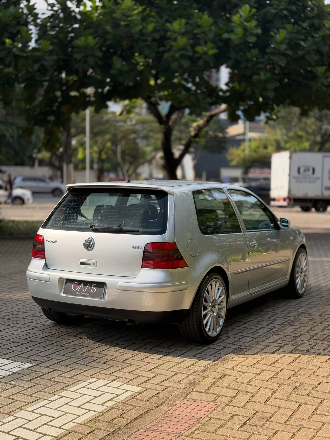 VOLKSWAGEN GOLF GTI - Imagem 4