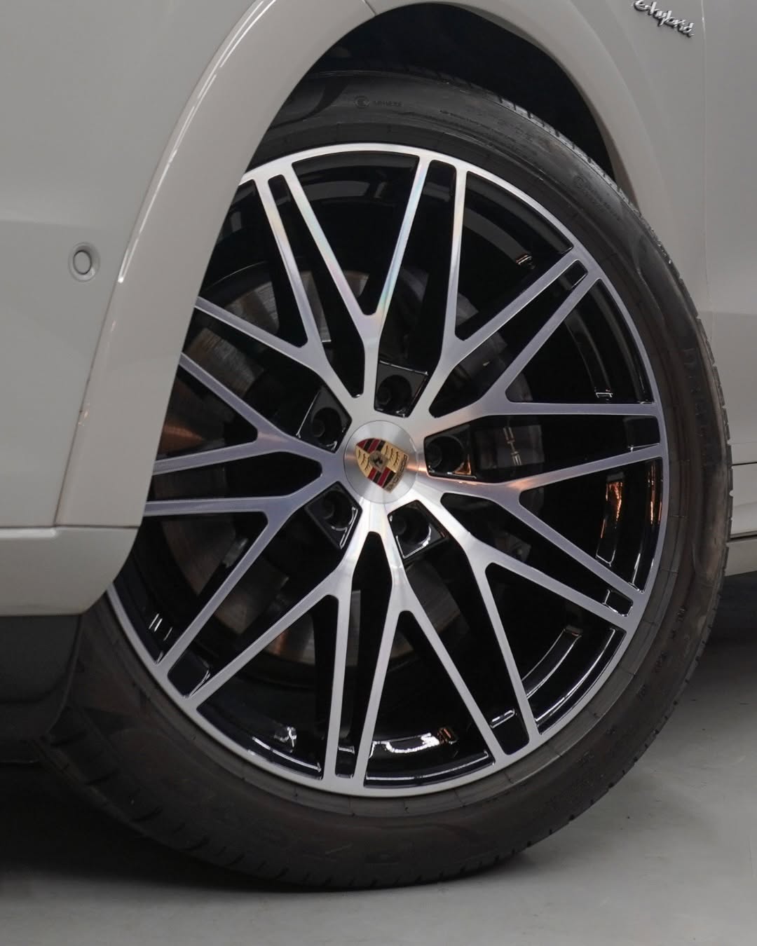 PORSCHE CAYENNE E-HYBRID COUPÉ AWD TIPTRONIC S - Imagem 4