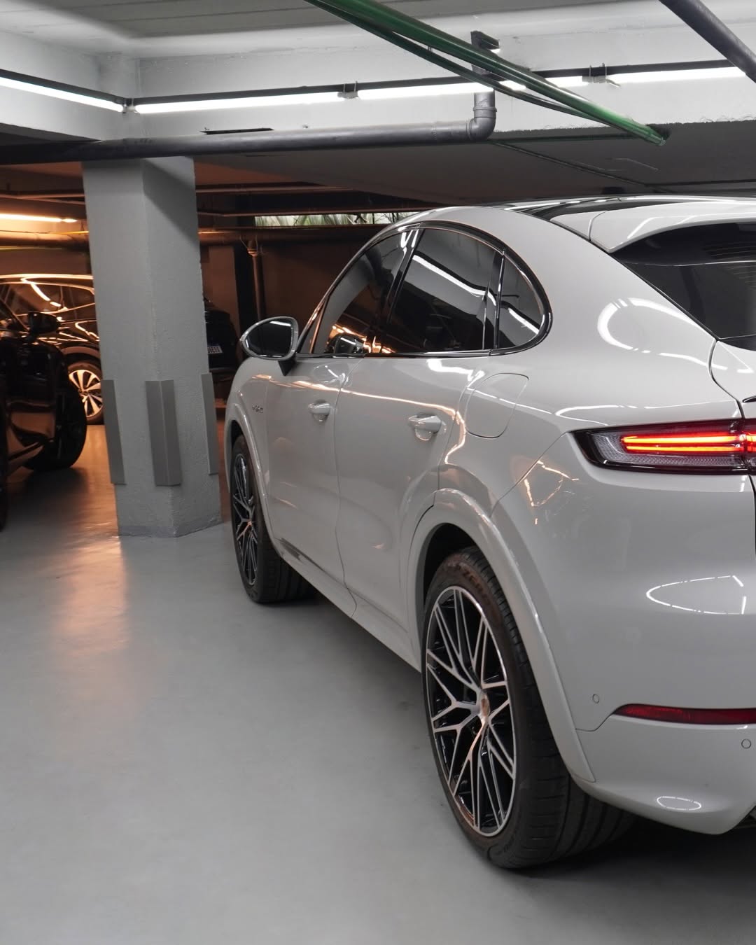 PORSCHE CAYENNE E-HYBRID COUPÉ AWD TIPTRONIC S - Imagem 6