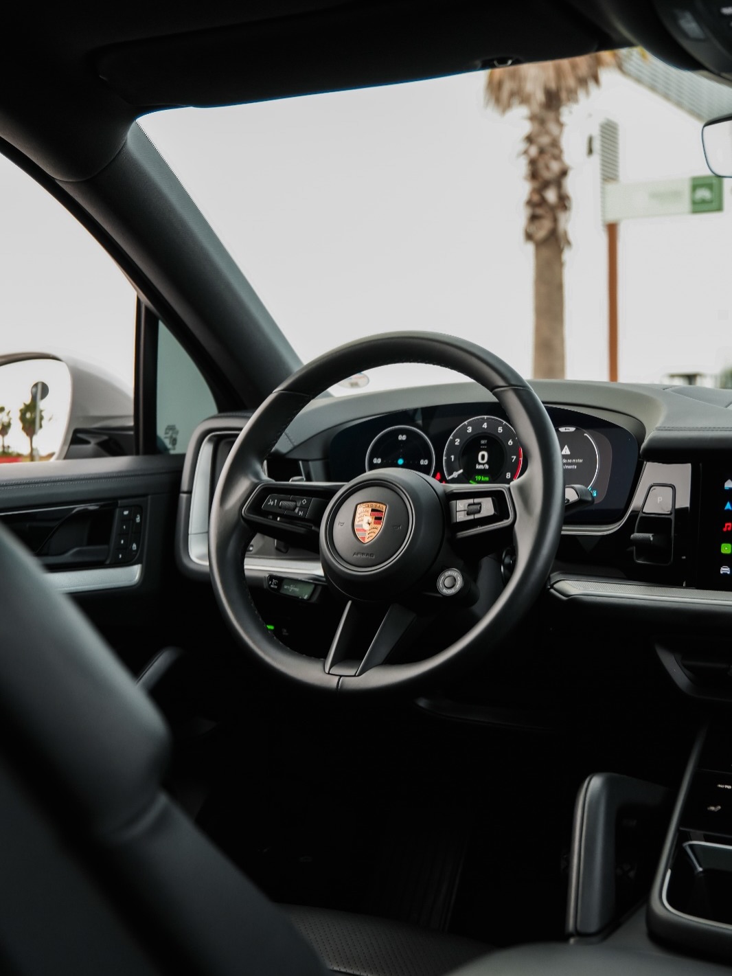 PORSCHE CAYENNE COUPÉ E-HYBRID - Imagem 3