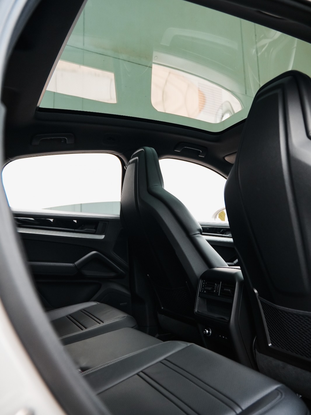 PORSCHE CAYENNE COUPÉ E-HYBRID - Imagem 7