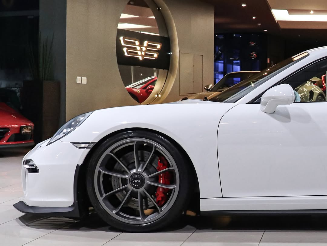 PORSCHE 911 GT3 (991.1) - Imagem 1