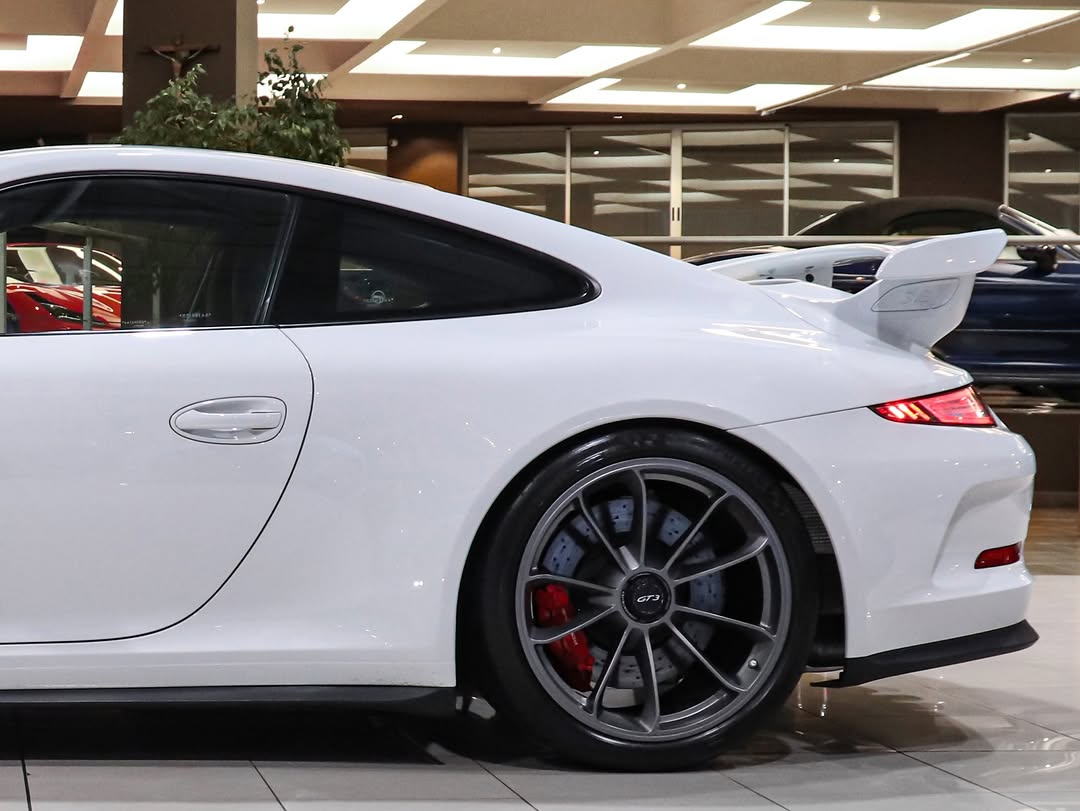 PORSCHE 911 GT3 (991.1) - Imagem 2