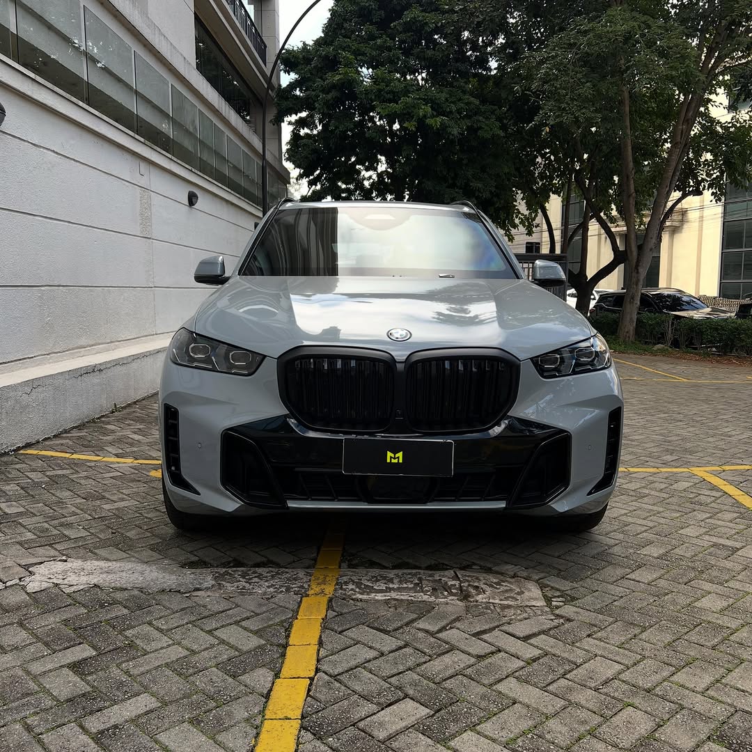 BMW X5 XDRIVE 50E MSPORT - Imagem 2