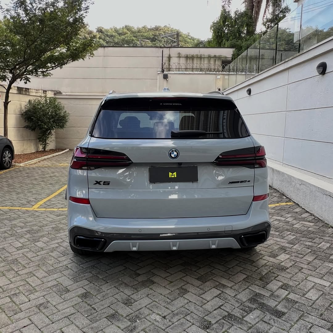BMW X5 XDRIVE 50E MSPORT - Imagem 6