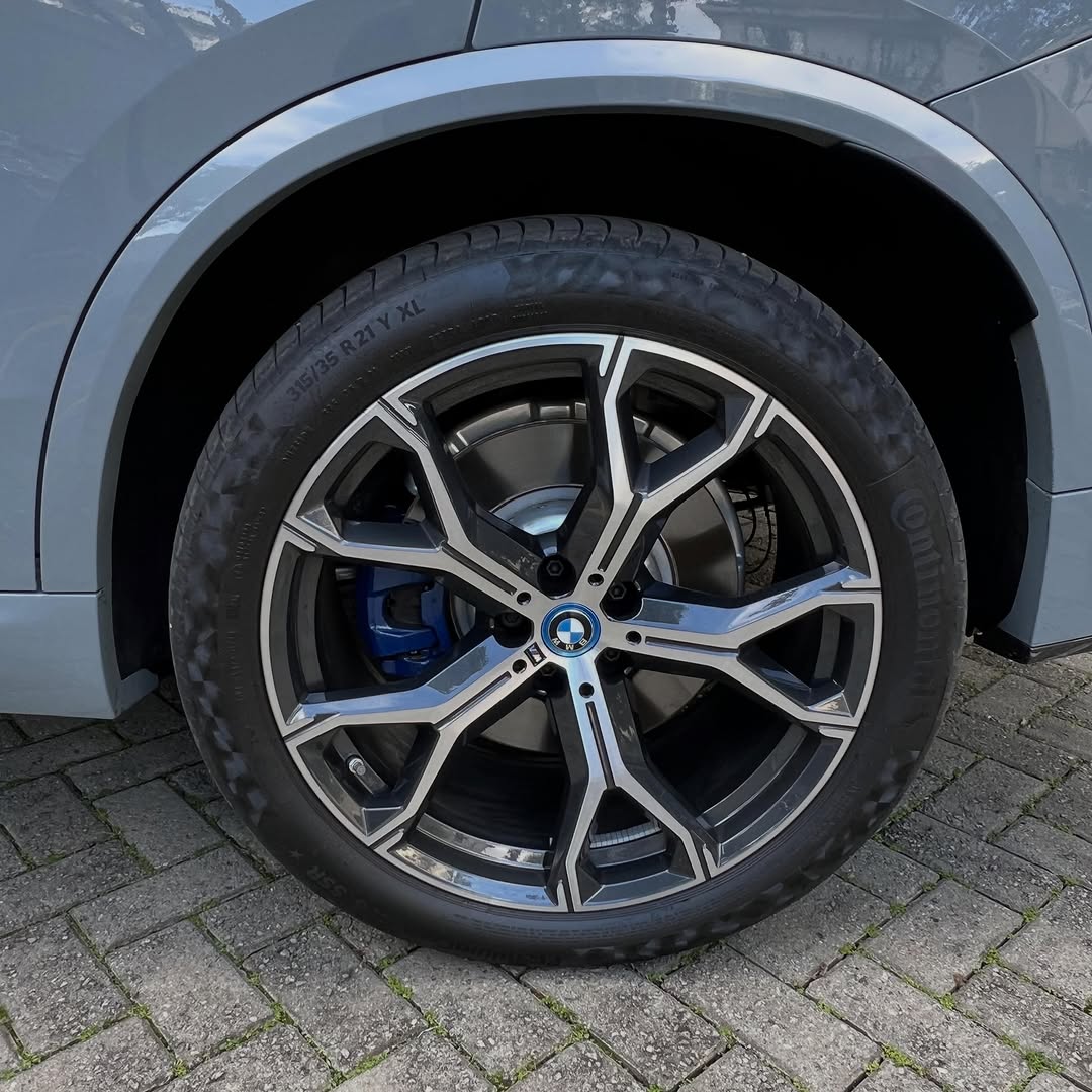 BMW X5 XDRIVE 50E MSPORT - Imagem 10