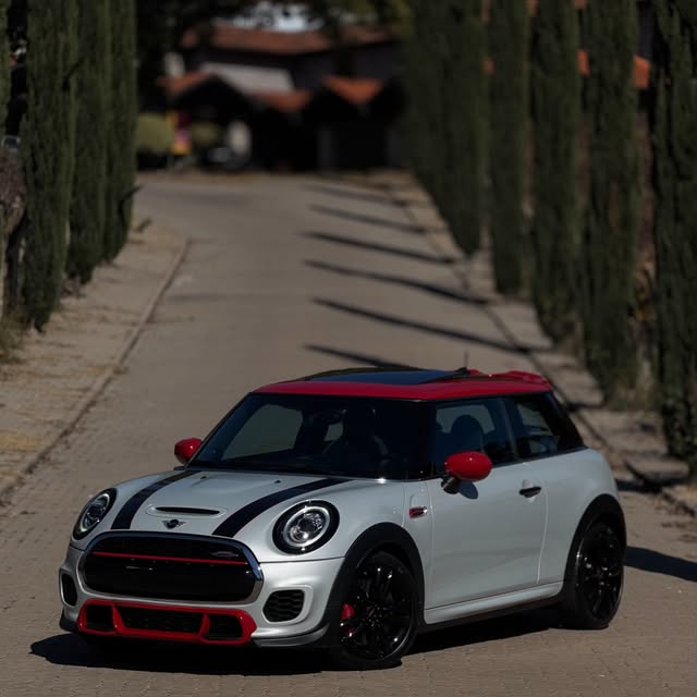 MINI COOPER JOHN COOPER WORKS - Imagem 2