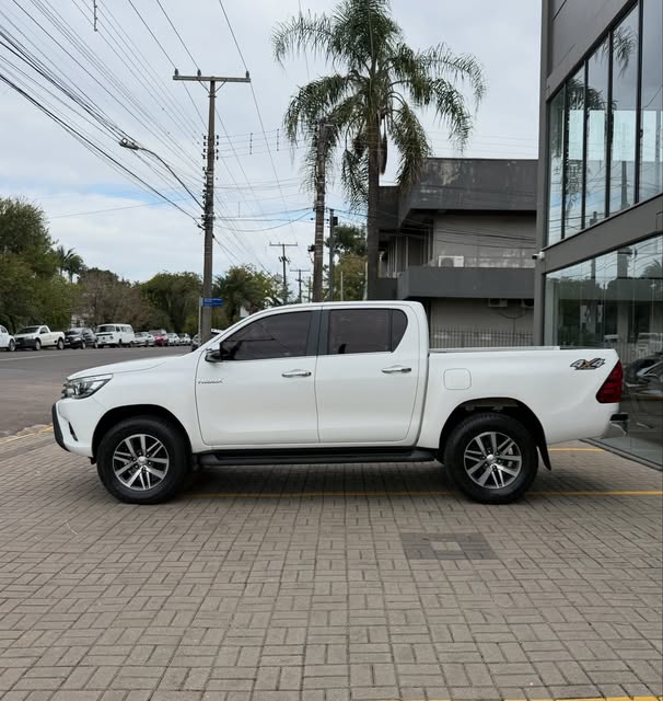 TOYOTA HILUX CD SRX - Imagem 3