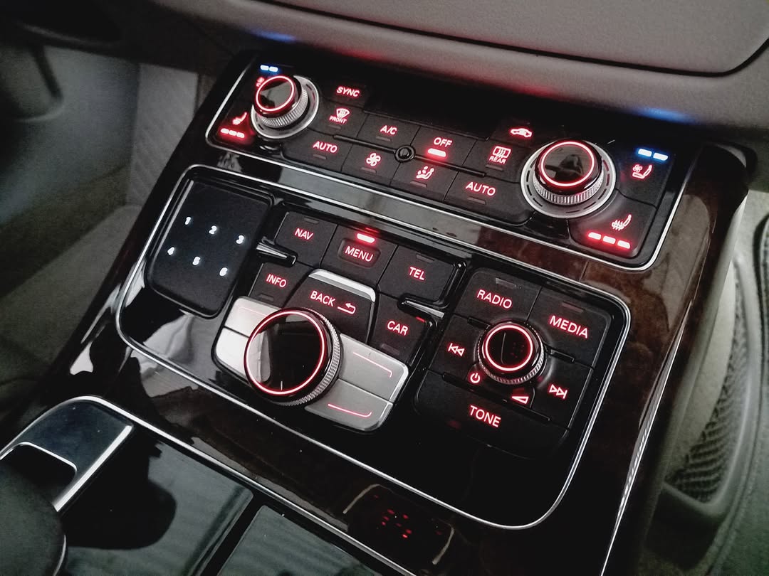 AUDI A8L - Imagem 7