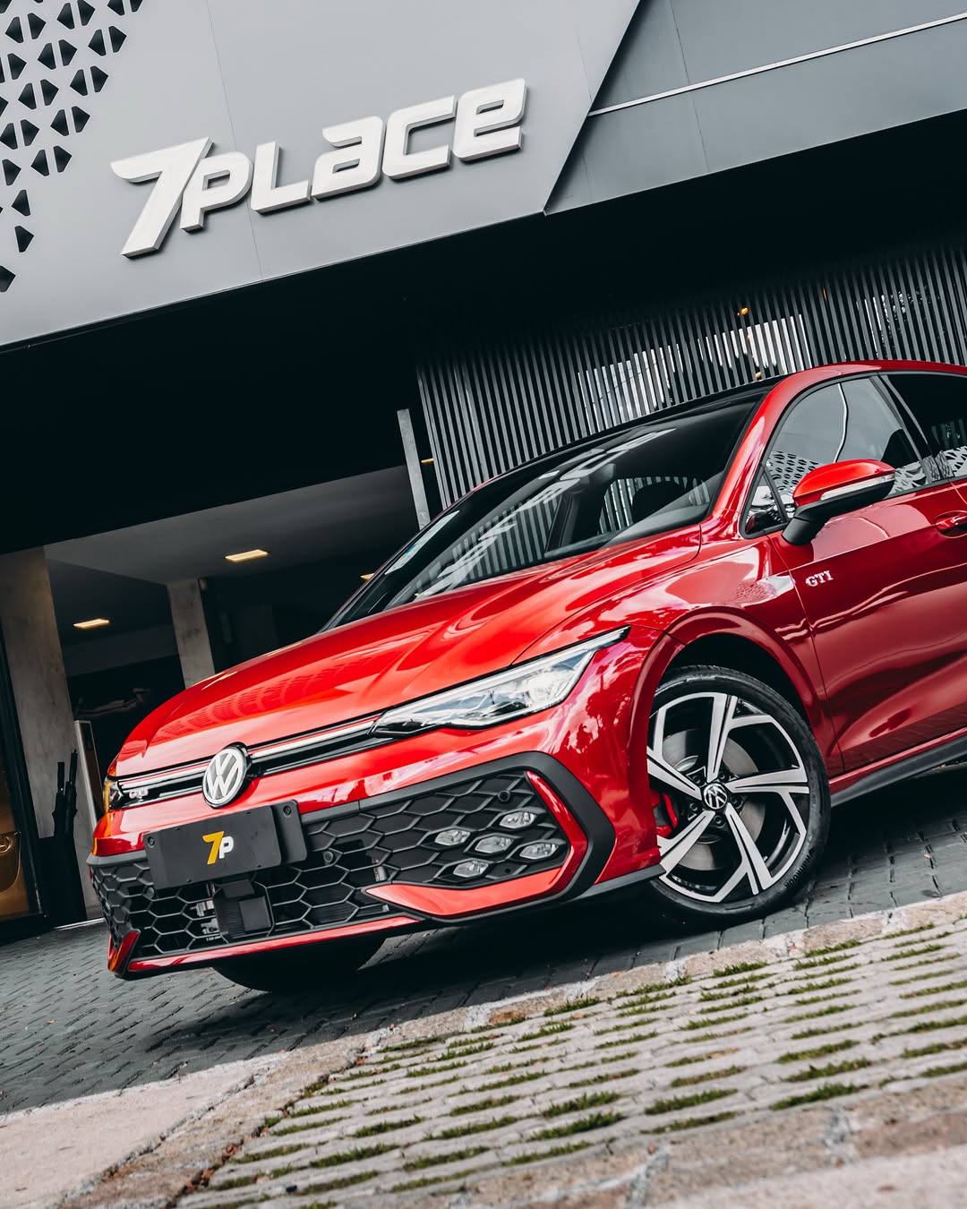 VOLKSWAGEN GOLF GTI - Imagem 2