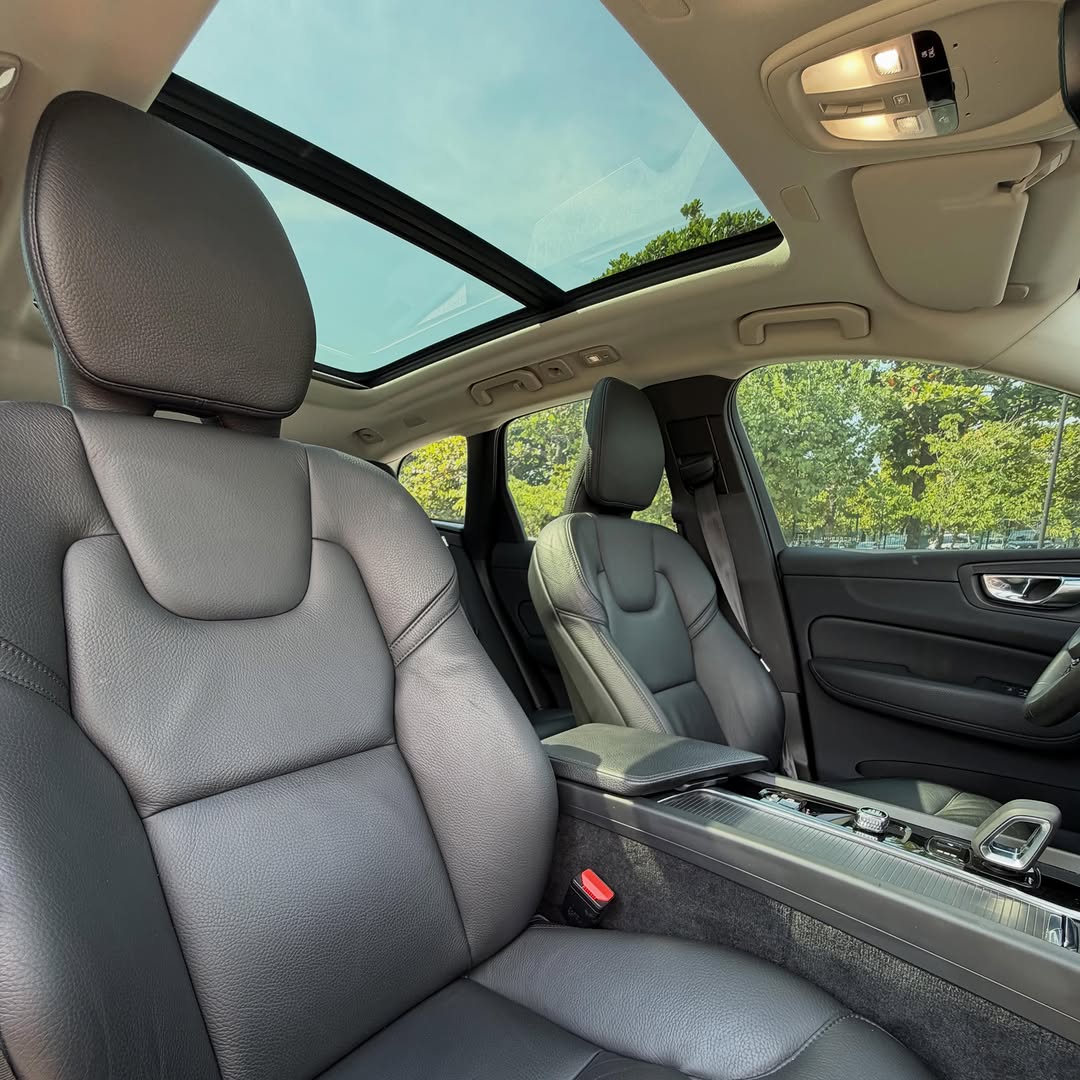 VOLVO XC60 T8 INSCRIPTION EXPRESSION HYBRID - Imagem 6