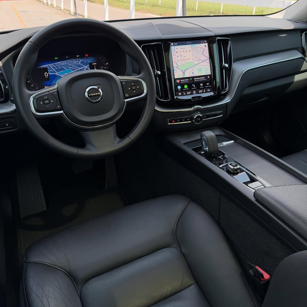 VOLVO XC60 T8 INSCRIPTION EXPRESSION HYBRID - Imagem 8