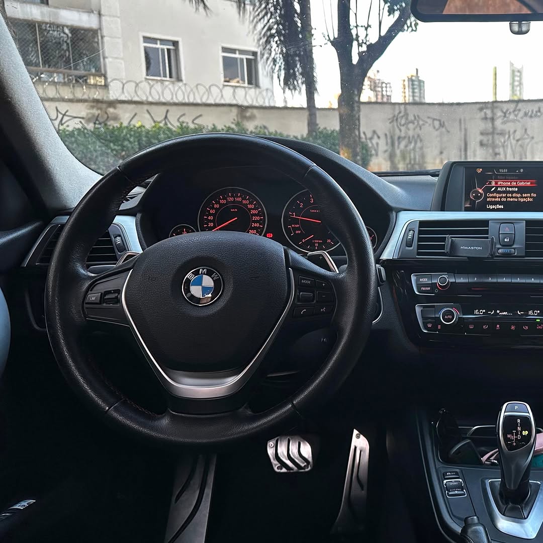 BMW 320I SPORT - Imagem 8
