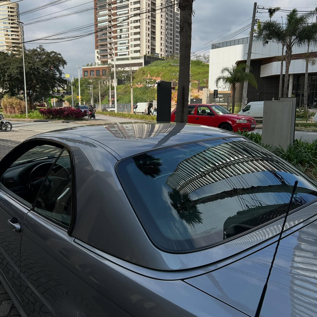 BMW 330I - Imagem 7