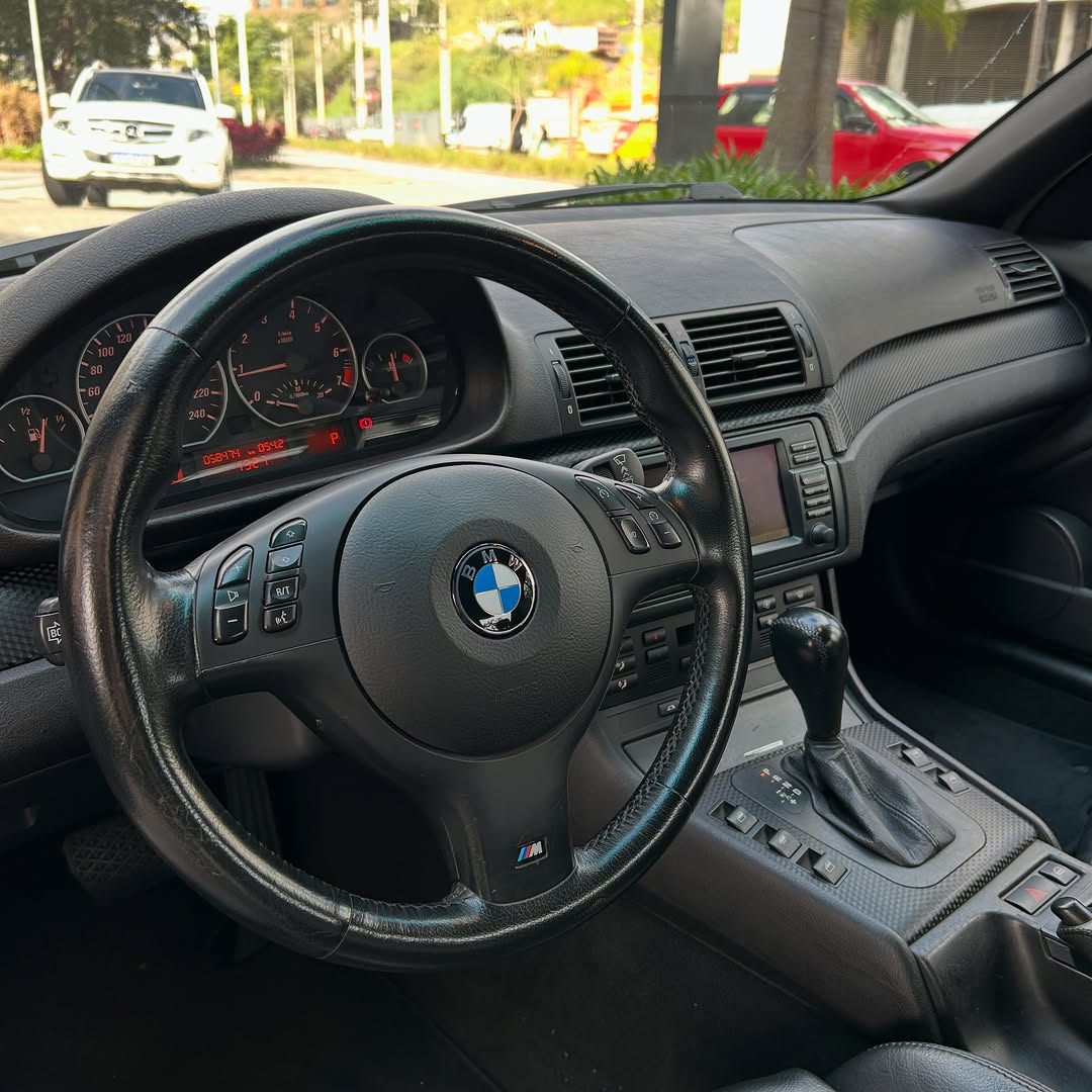 BMW 330I - Imagem 8