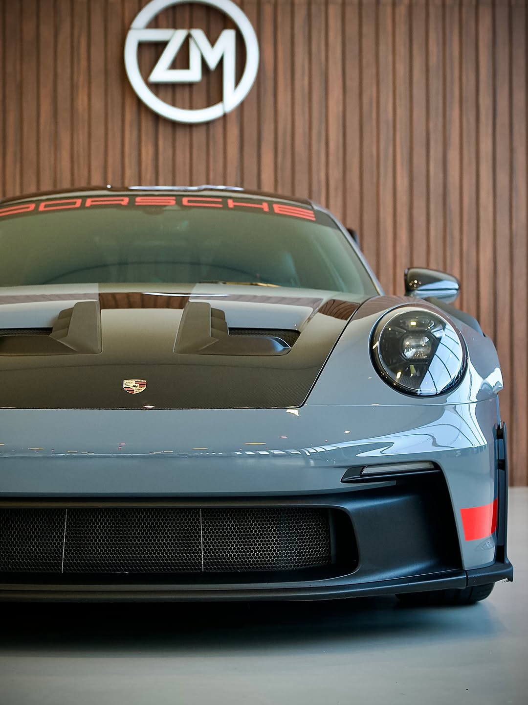 PORSCHE 911 GT3 RS - Imagem 9