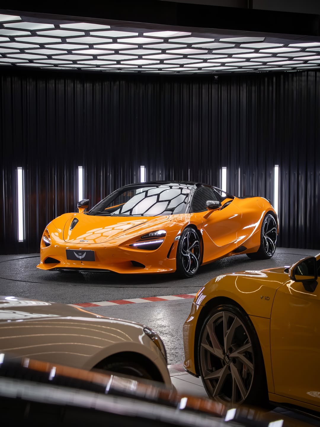 MCLAREN 750S SPIDER - Imagem 1