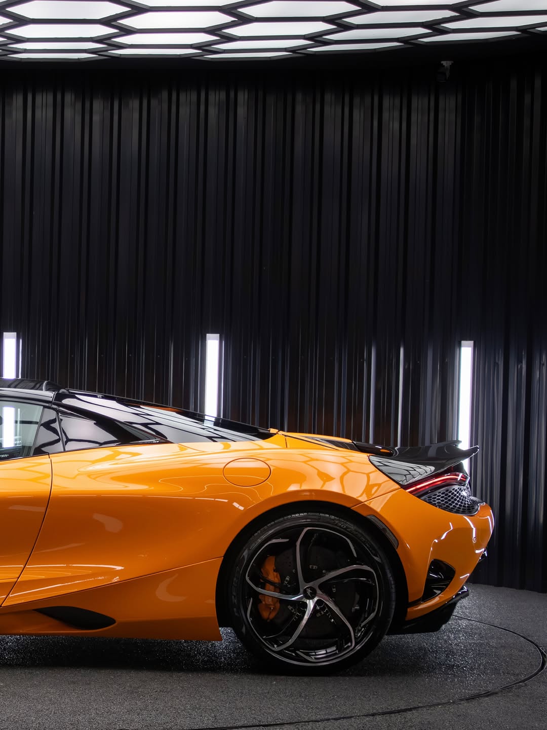 MCLAREN 750S SPIDER - Imagem 10