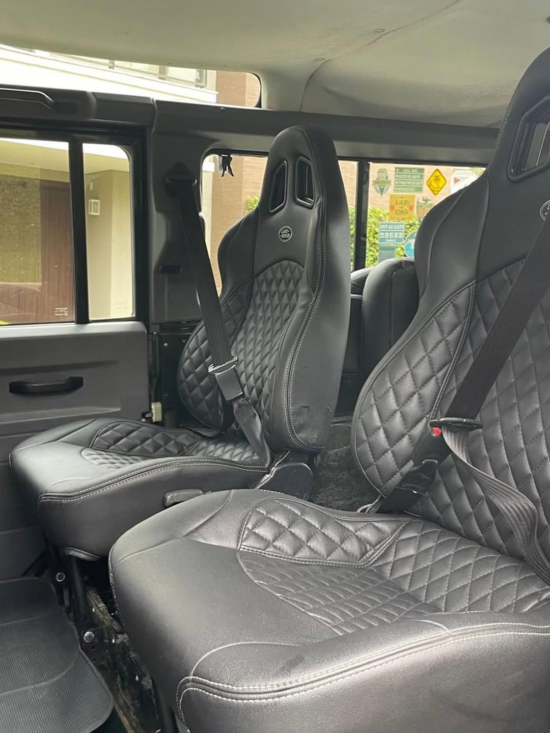 LAND ROVER DEFENDER 110 CSW - Imagem 6