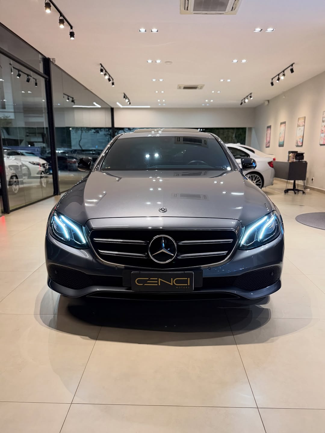 MERCEDES-BENZ E300 AVANTGARDE - Imagem 2