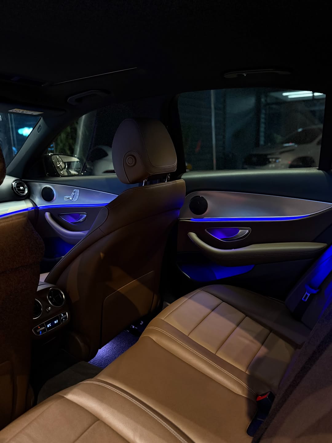 MERCEDES-BENZ E300 AVANTGARDE - Imagem 14