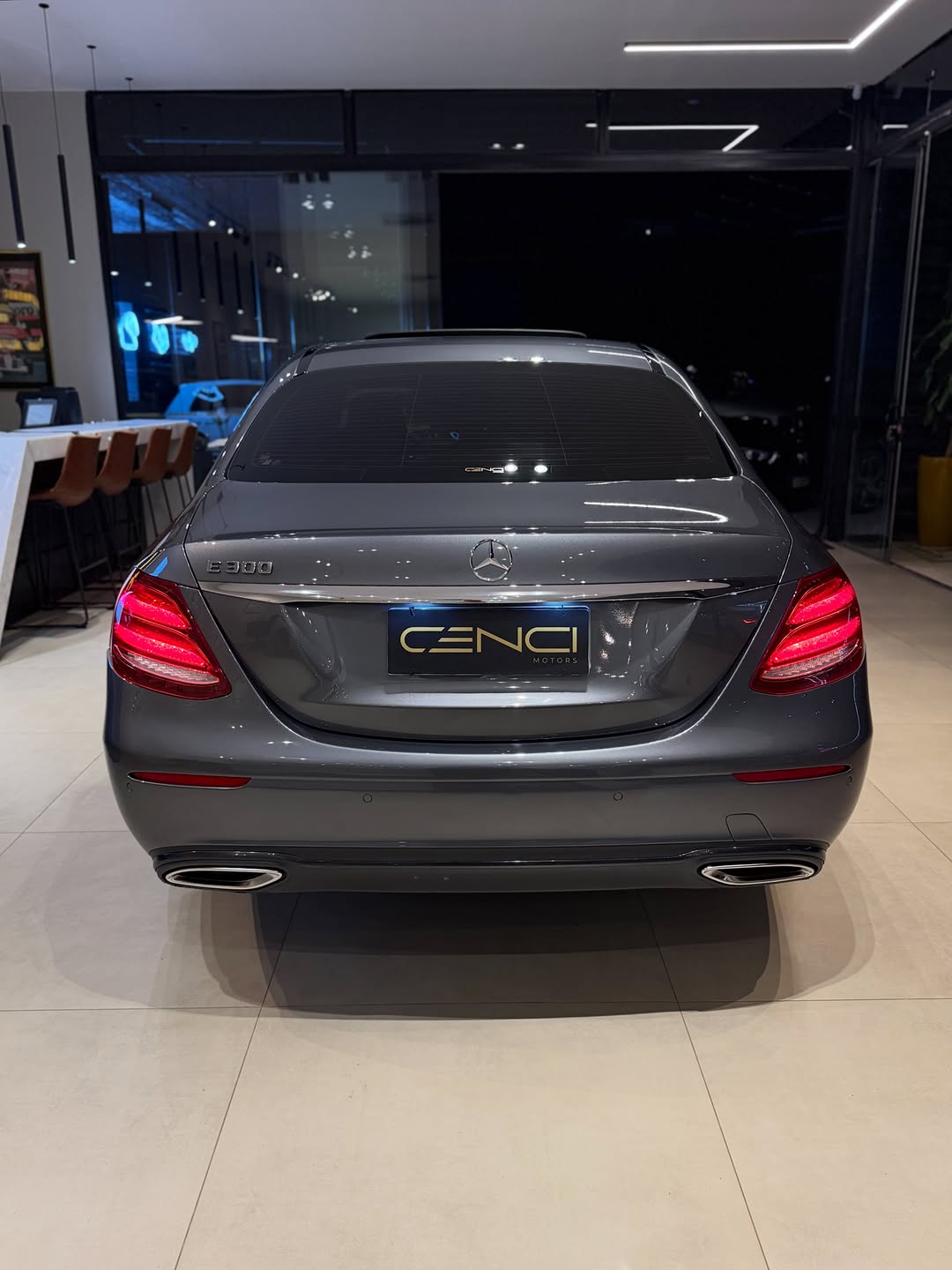 MERCEDES-BENZ E300 AVANTGARDE - Imagem 6