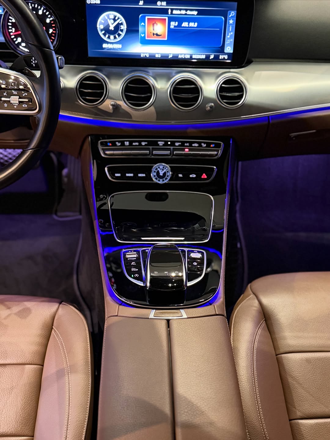 MERCEDES-BENZ E300 AVANTGARDE - Imagem 9