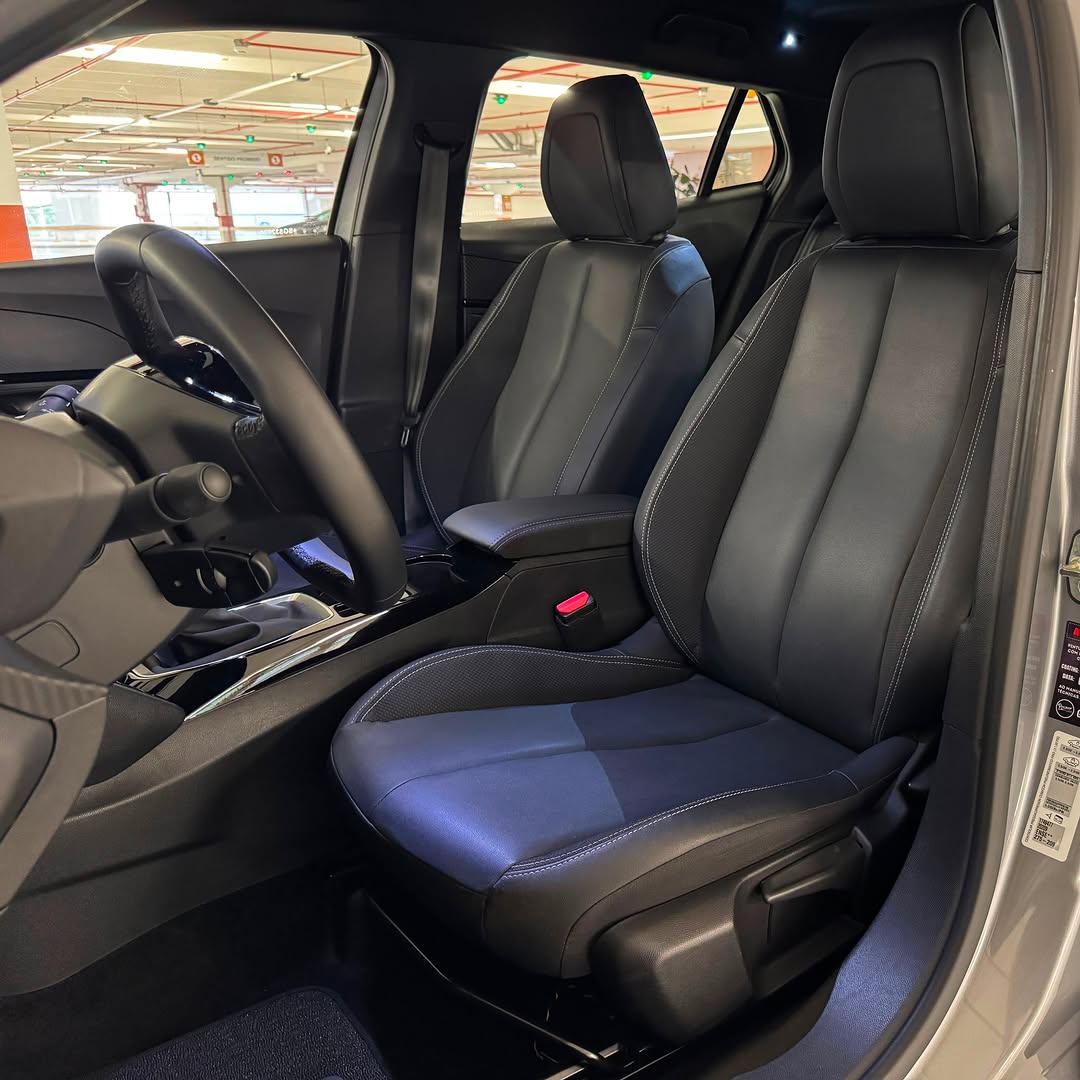 PEUGEOT 2008 ALLURE - Imagem 9