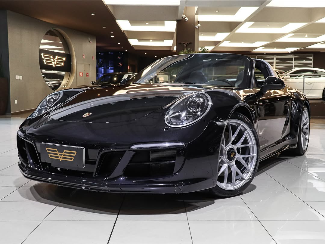 PORSCHE 911 TARGA 4 GTS - Imagem 1