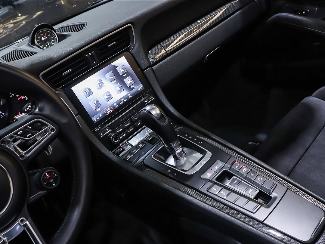 PORSCHE 911 TARGA 4 GTS - Imagem 8