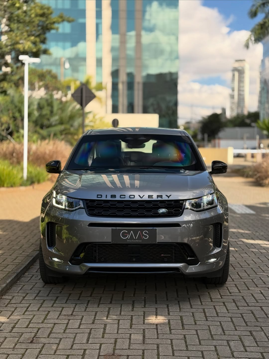 LAND ROVER DISCOVERY SPORT R-DYNAMIC SE - Imagem 2