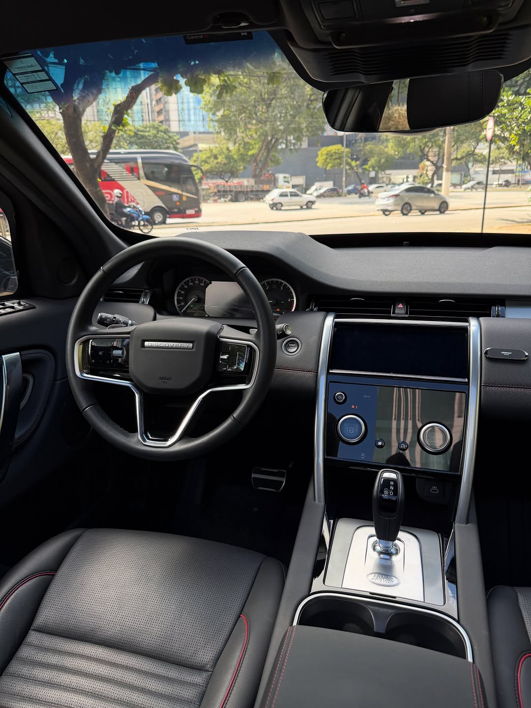 LAND ROVER DISCOVERY SPORT R-DYNAMIC SE - Imagem 7