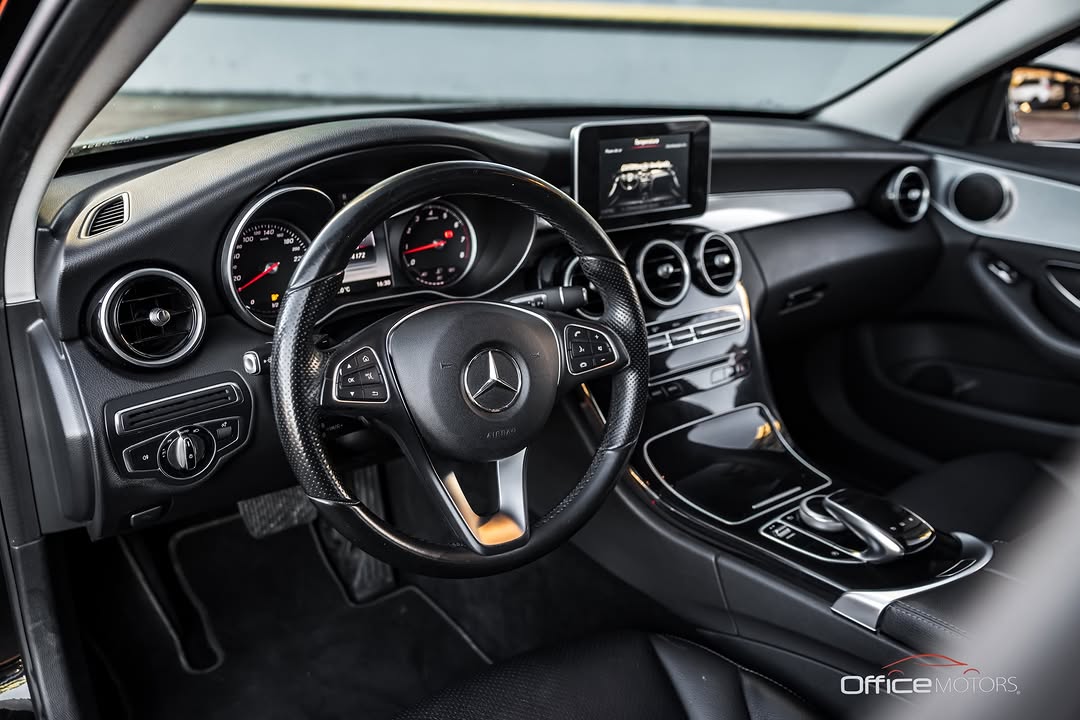 MERCEDES-BENZ C180 - Imagem 2