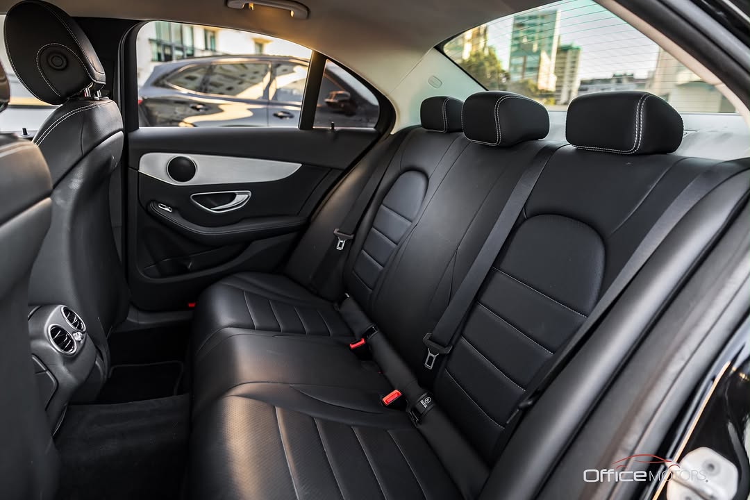 MERCEDES-BENZ C180 - Imagem 6