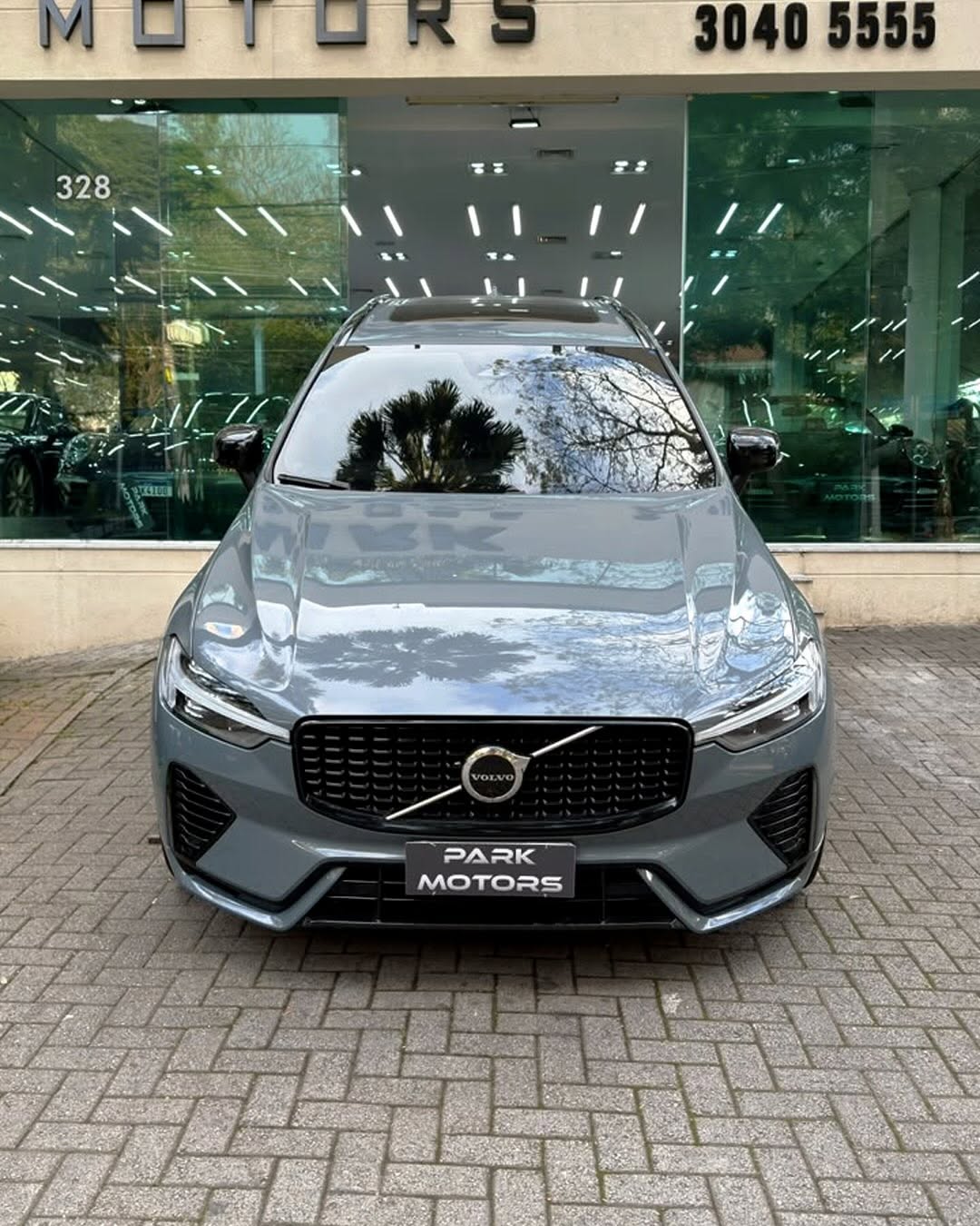 VOLVO XC60 R-DESIGN AWD - Imagem 3