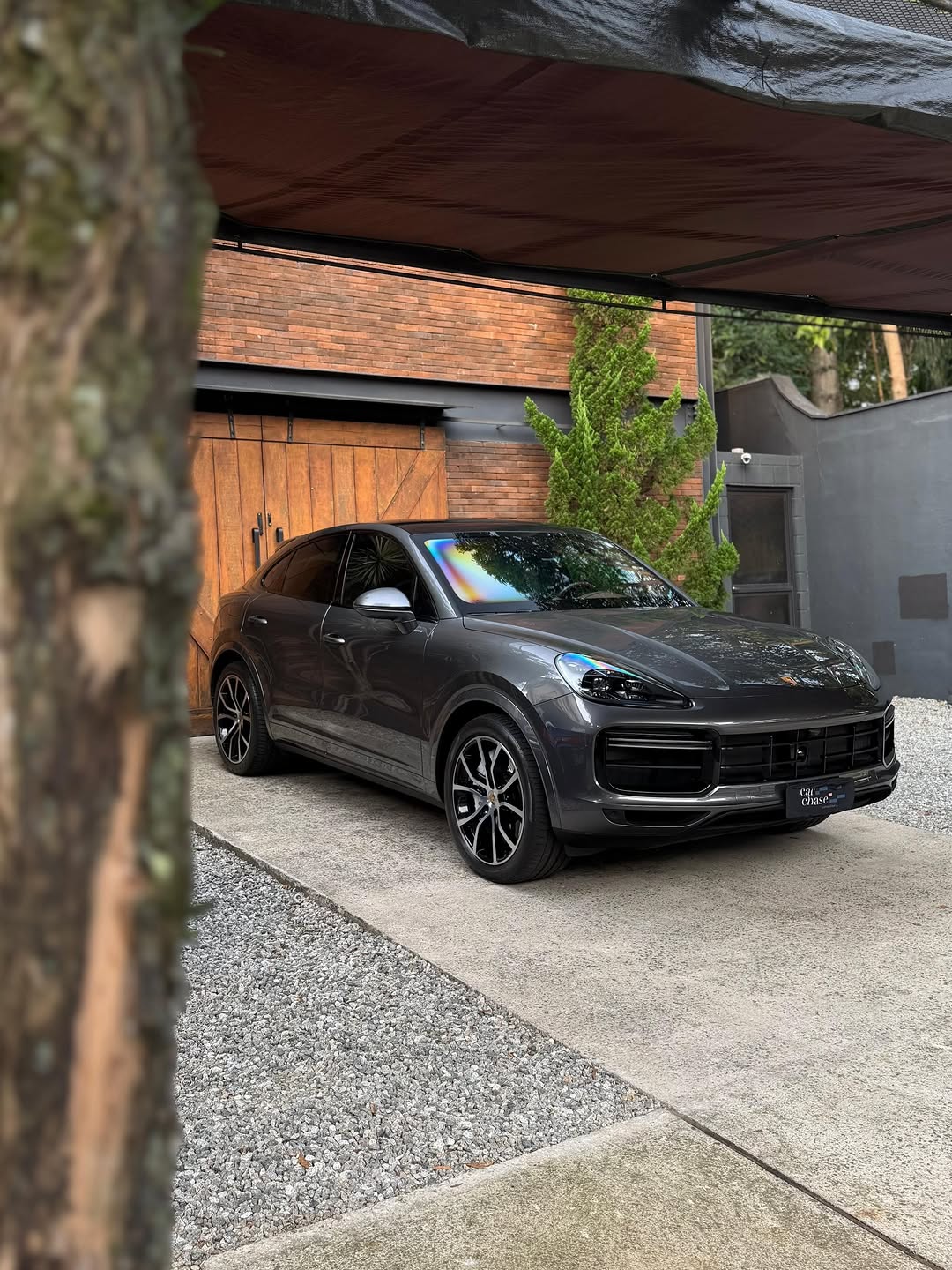 PORSCHE CAYENNE TURBO COUPÉ - Imagem 1