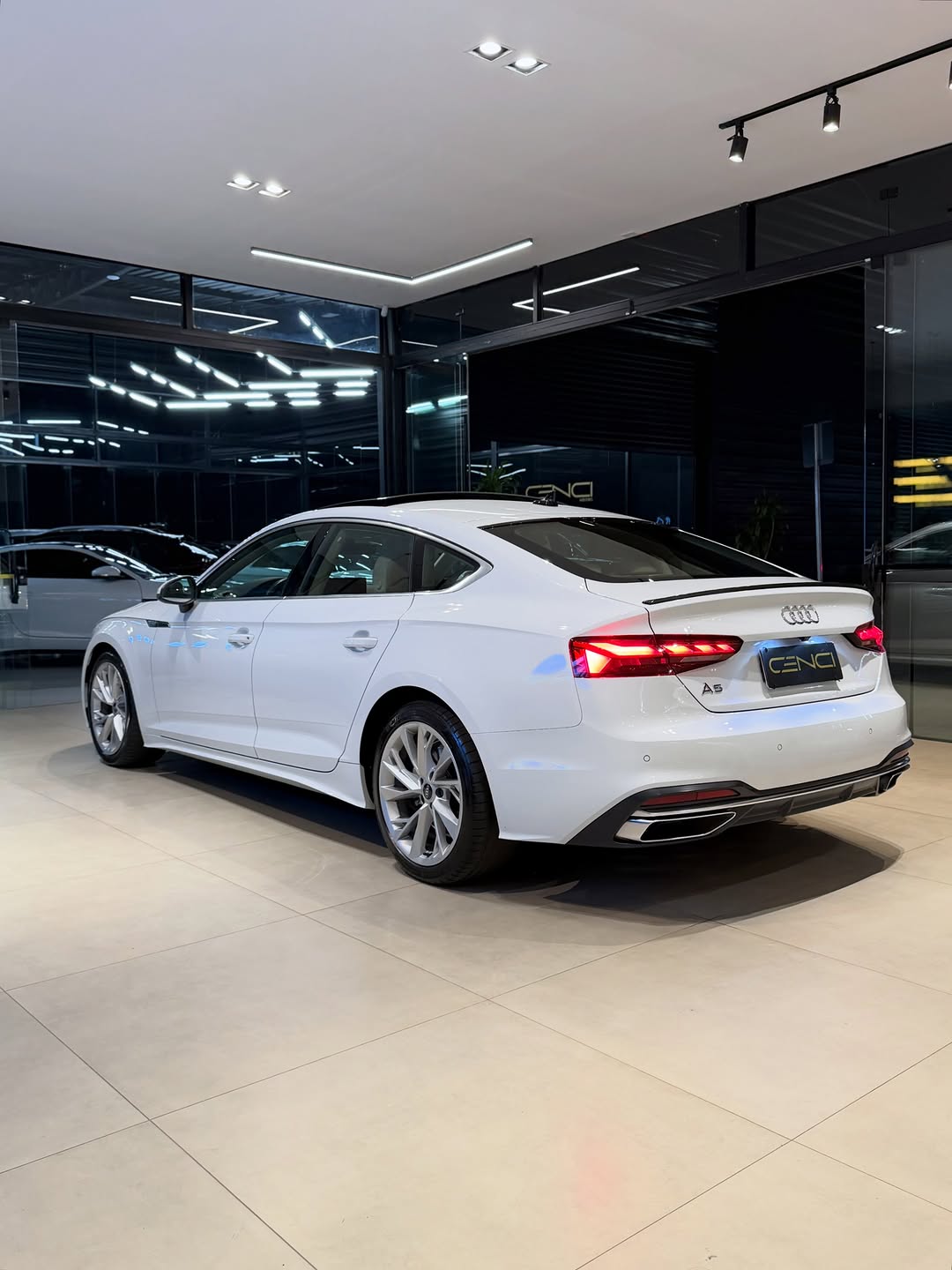 AUDI A5 PRESTIGE PLUS - Imagem 4